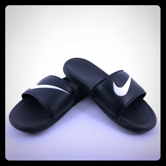 Nike Other - Like new flip flops